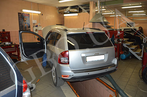 Jeep Compass 2.4 із встановленим ГБО.