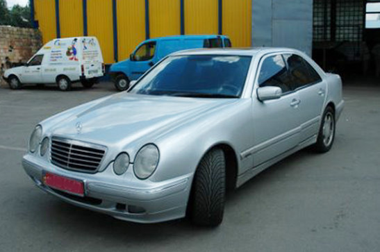 Mercedes E420 із встановленим ГБО Prins