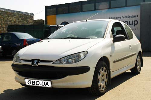 Peugeot 206 (Пежо 206) с распределенным впрыском газа